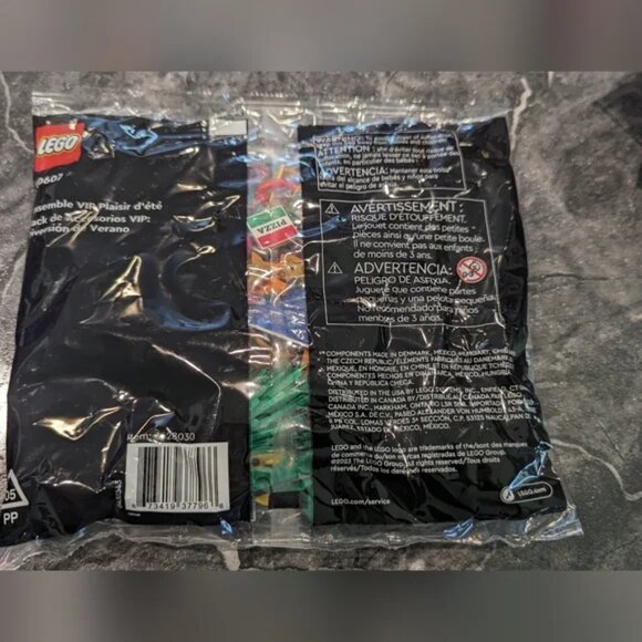 Lego VIP Summer Add on pack brand new - Picture 2 of 4